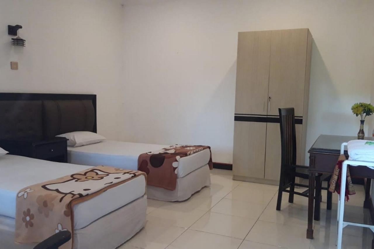 Koolkost At Tenggilis - Minimum Stay 30 Nights Surabaya Kültér fotó