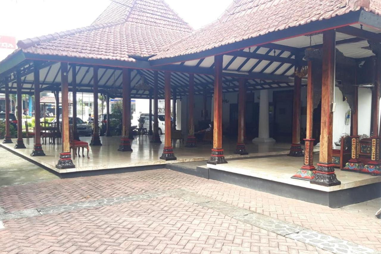 Koolkost At Tenggilis - Minimum Stay 30 Nights Surabaya Kültér fotó